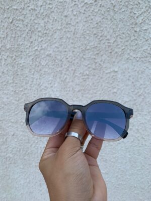 SUNGLASS BARRY PRETO TRANSPARENTE